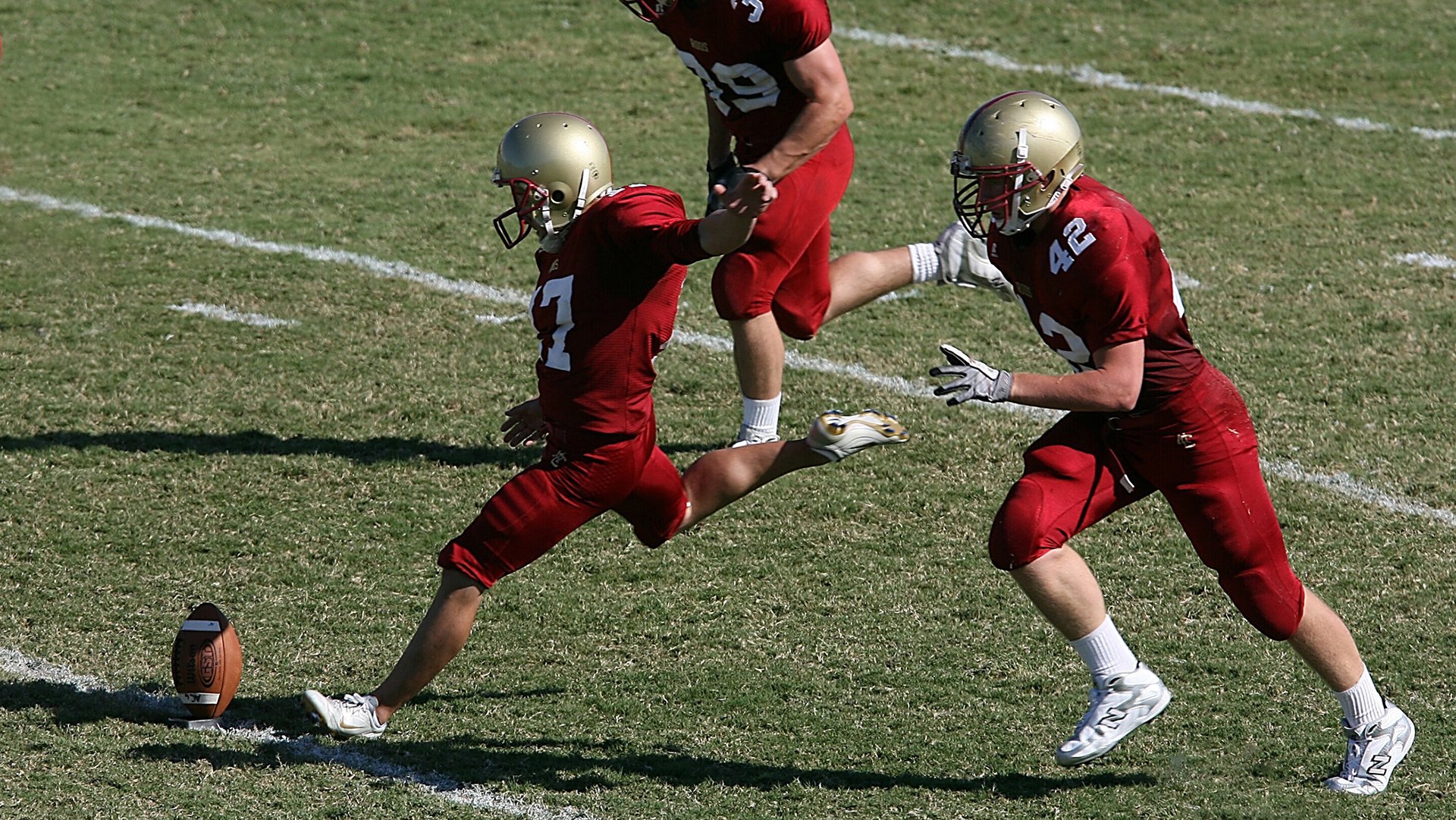 FB体育在线-英超球队基于位置数据优化高强度逼抢策略，英超球队的位置