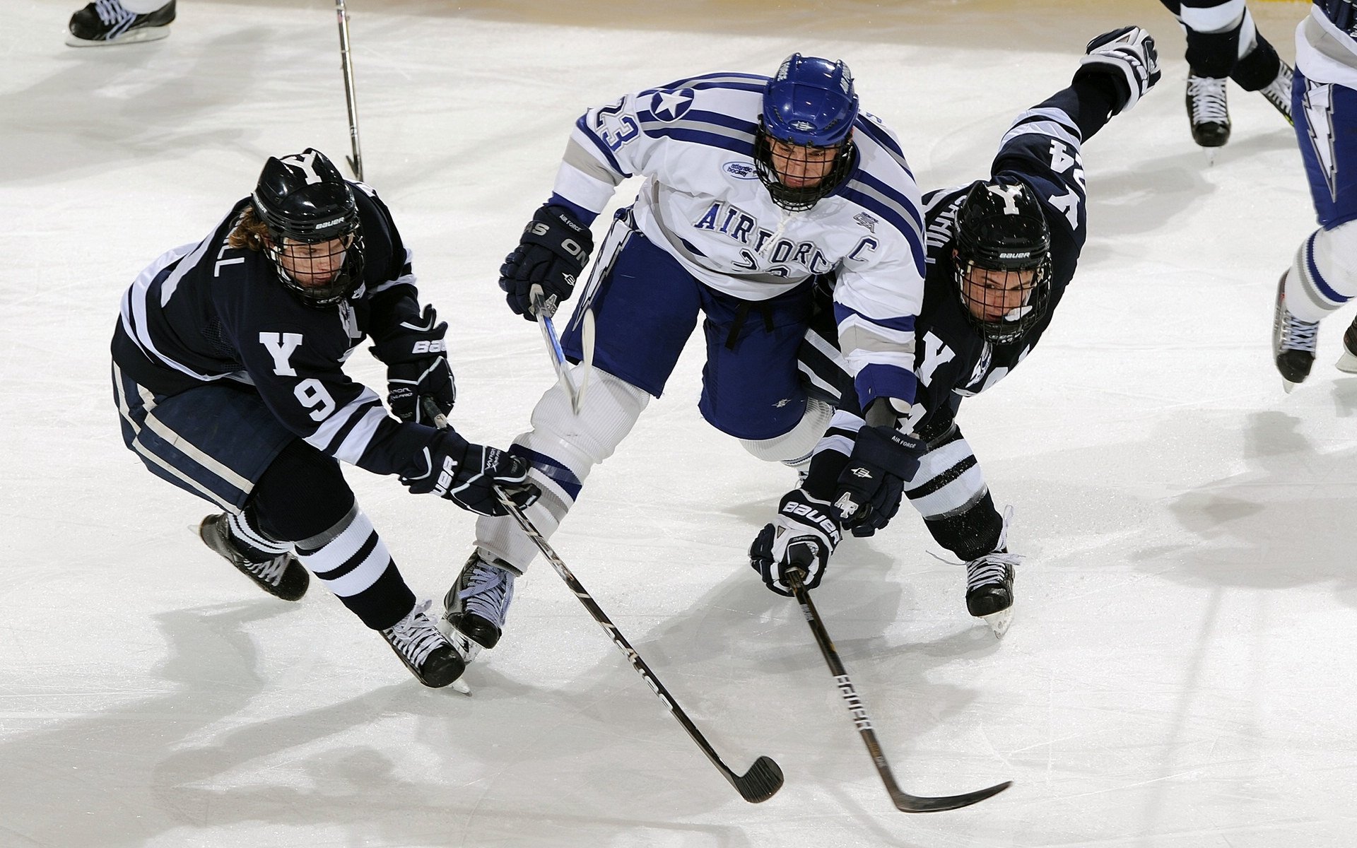 FB体育在线-法甲比赛精彩絕伦，战术变革带来无限魅力，法甲 经典比赛